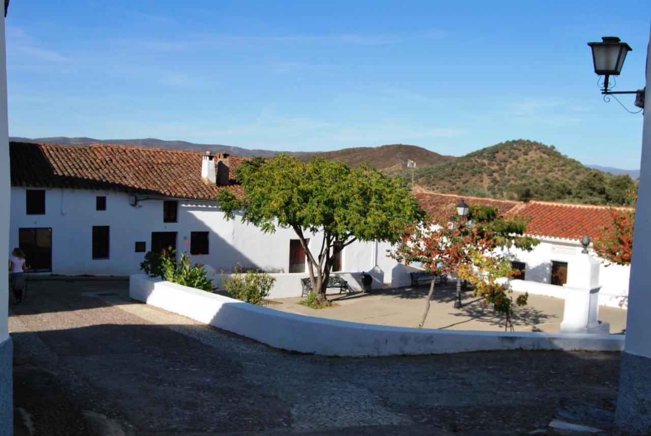 El Alojamiento Rural De Peter Aracena Exterior photo